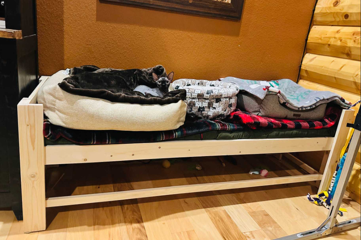 "Buster" Unfinished Furniture-King Size dog bed platform, Dog bed extender for Your Dog Bed