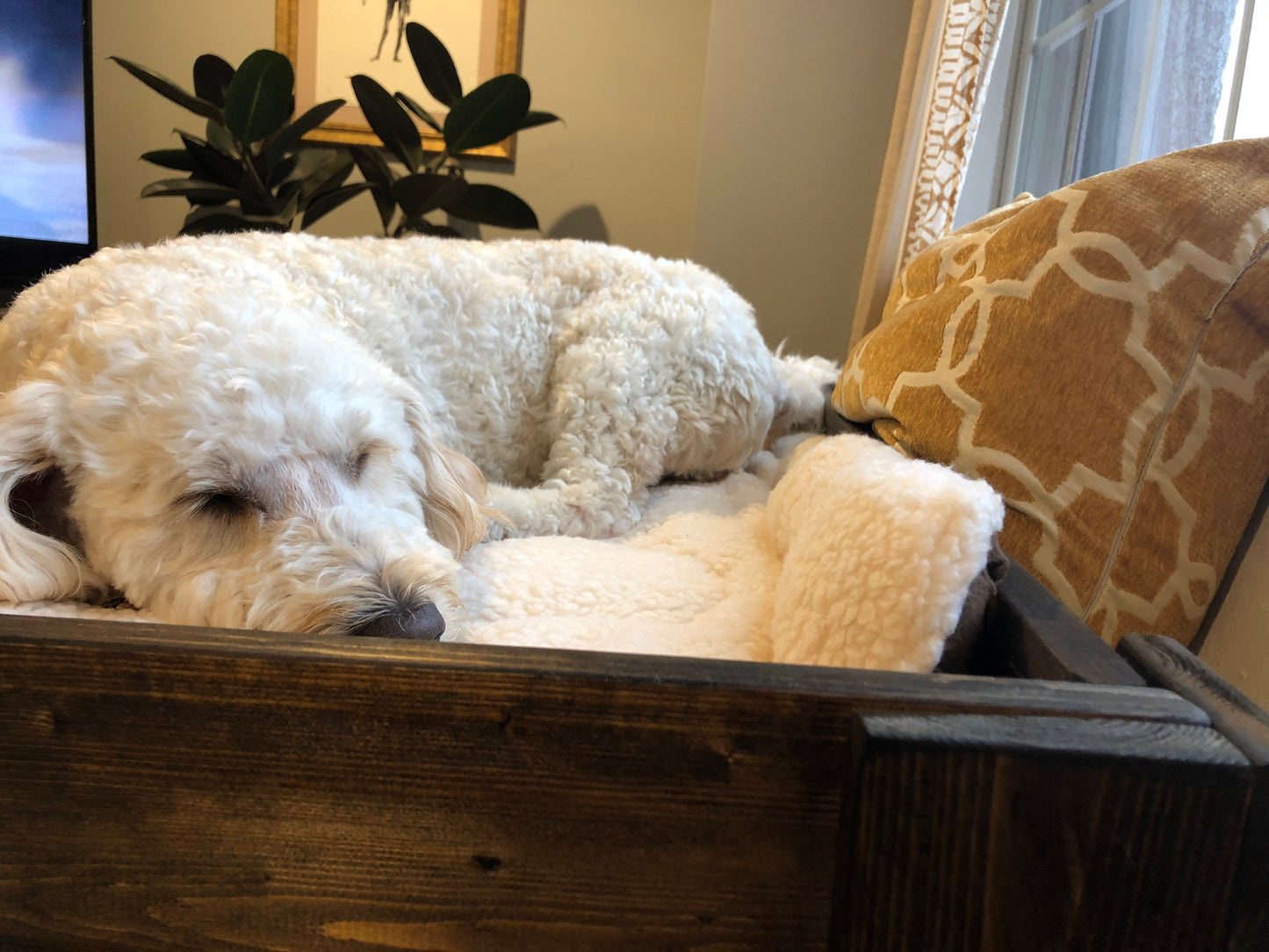 "Max" Average Size Unfinished Wood Dog Bed Platform with Step