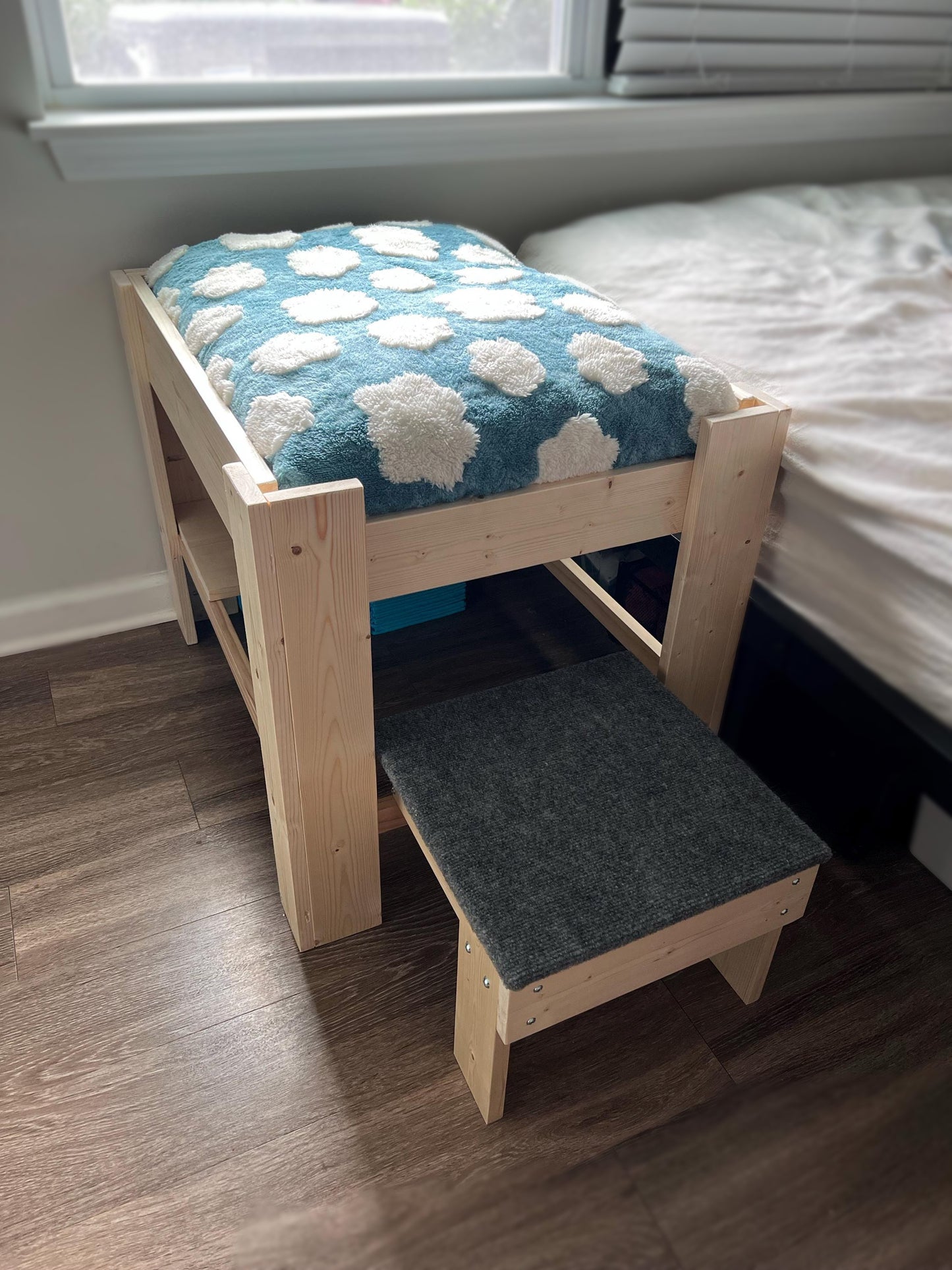 "Max" Average Size Unfinished Wood Dog Bed Platform with Step